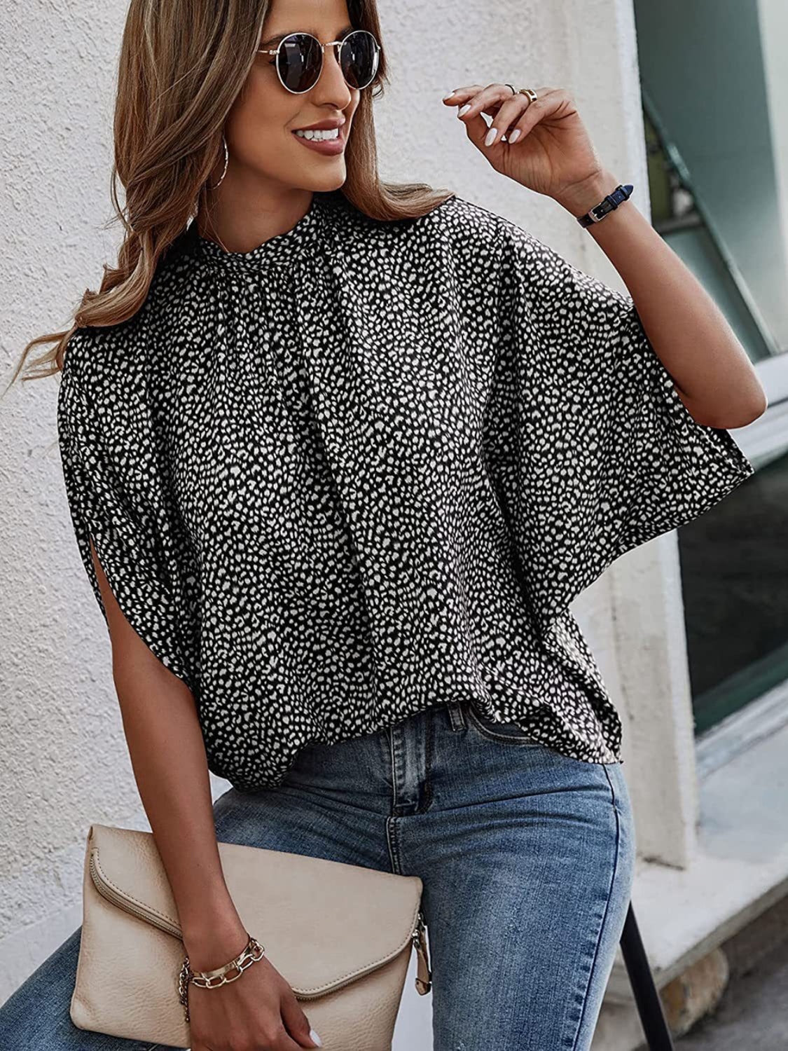 Bluse mit Stehkragen und halblangen Ärmeln und Print