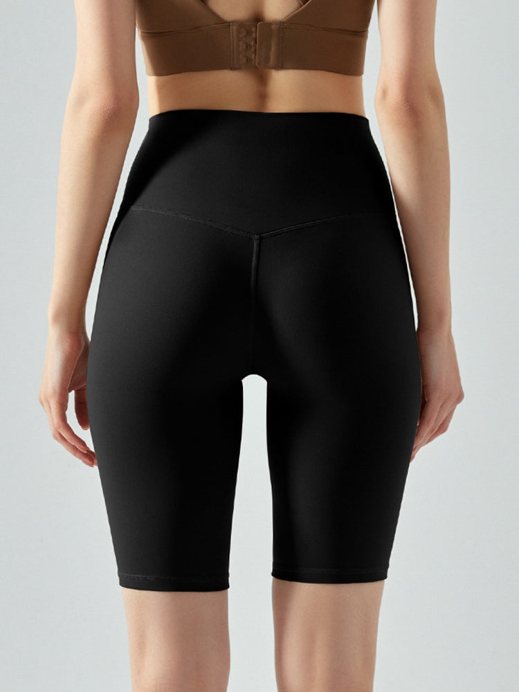 Sport-Shorts mit schmaler Passform und breitem Bund