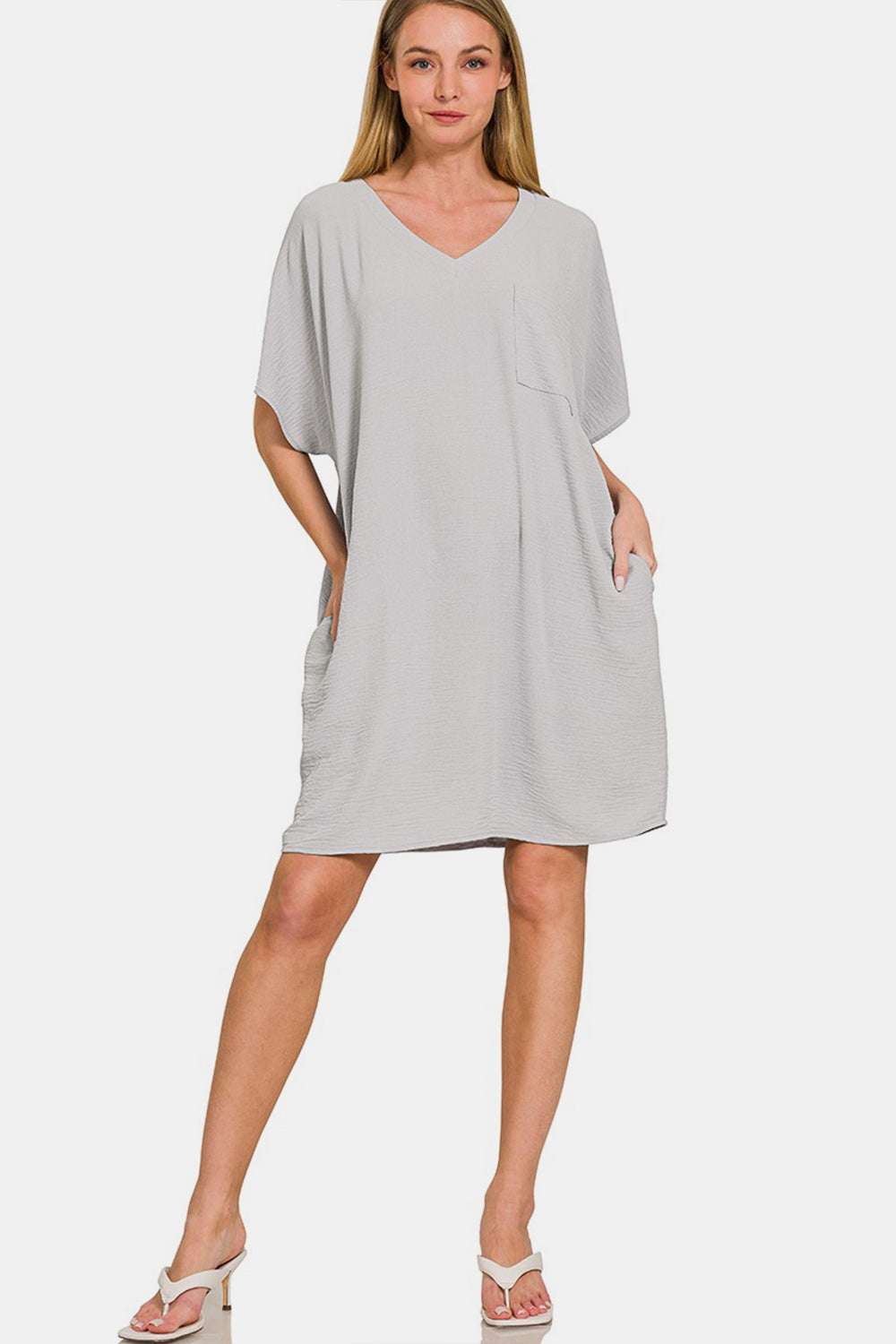 Zenana – T-Shirt-Kleid mit V-Ausschnitt und Taschen