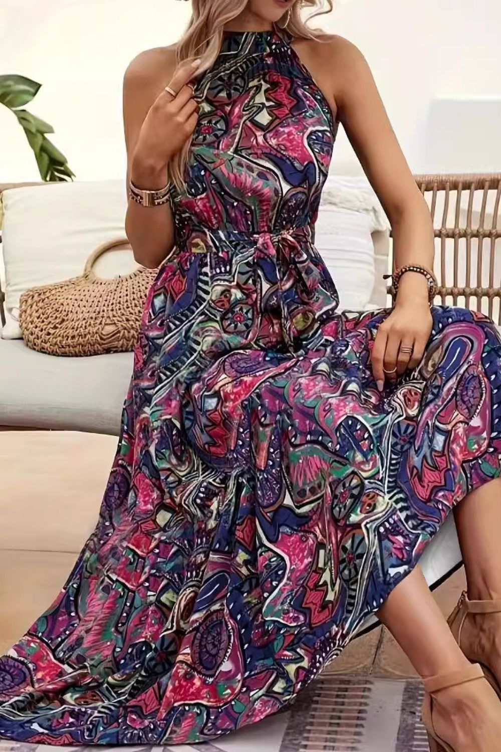 Ärmelloses Kleid mit Blumenmuster und Bindeband