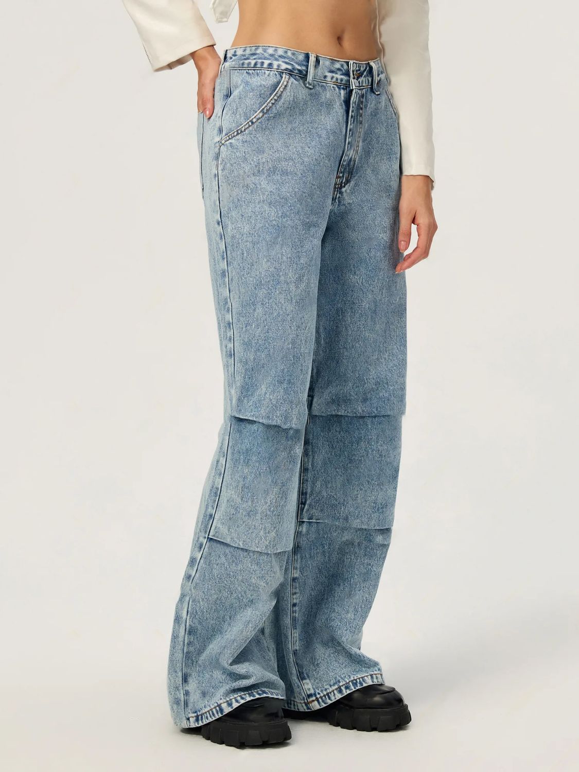 Wide Leg Jeans with Pockets