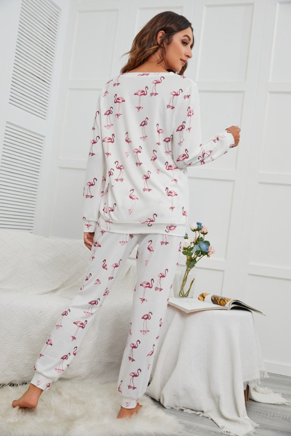 Lounge-Set aus langärmligem Oberteil und Hose mit Flamingo-Print