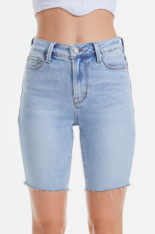 BAYEAS – Stretch-Jeansshorts mit mittelhohem Bund