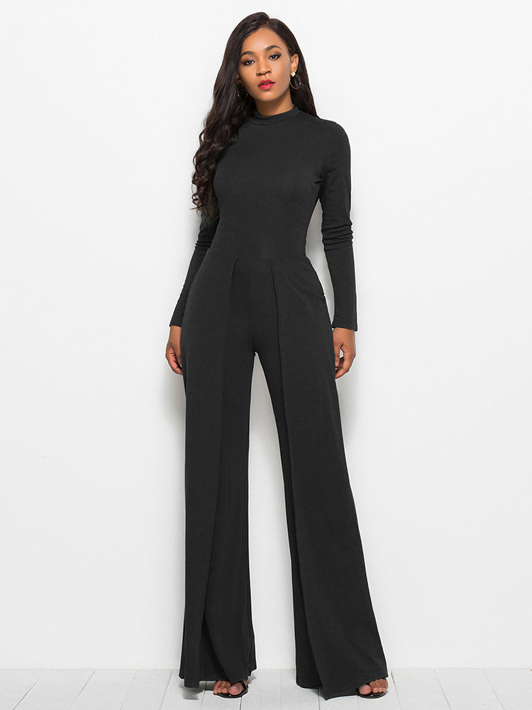 Langärmliger Jumpsuit mit Stehkragen und weitem Bein