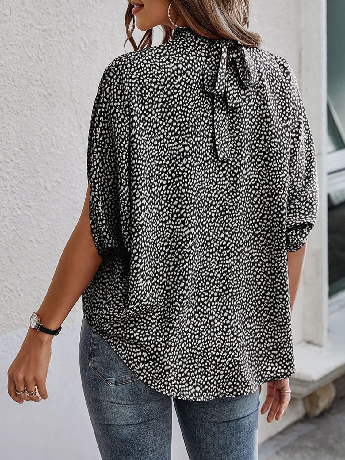 Bluse mit Stehkragen und halblangen Ärmeln und Print