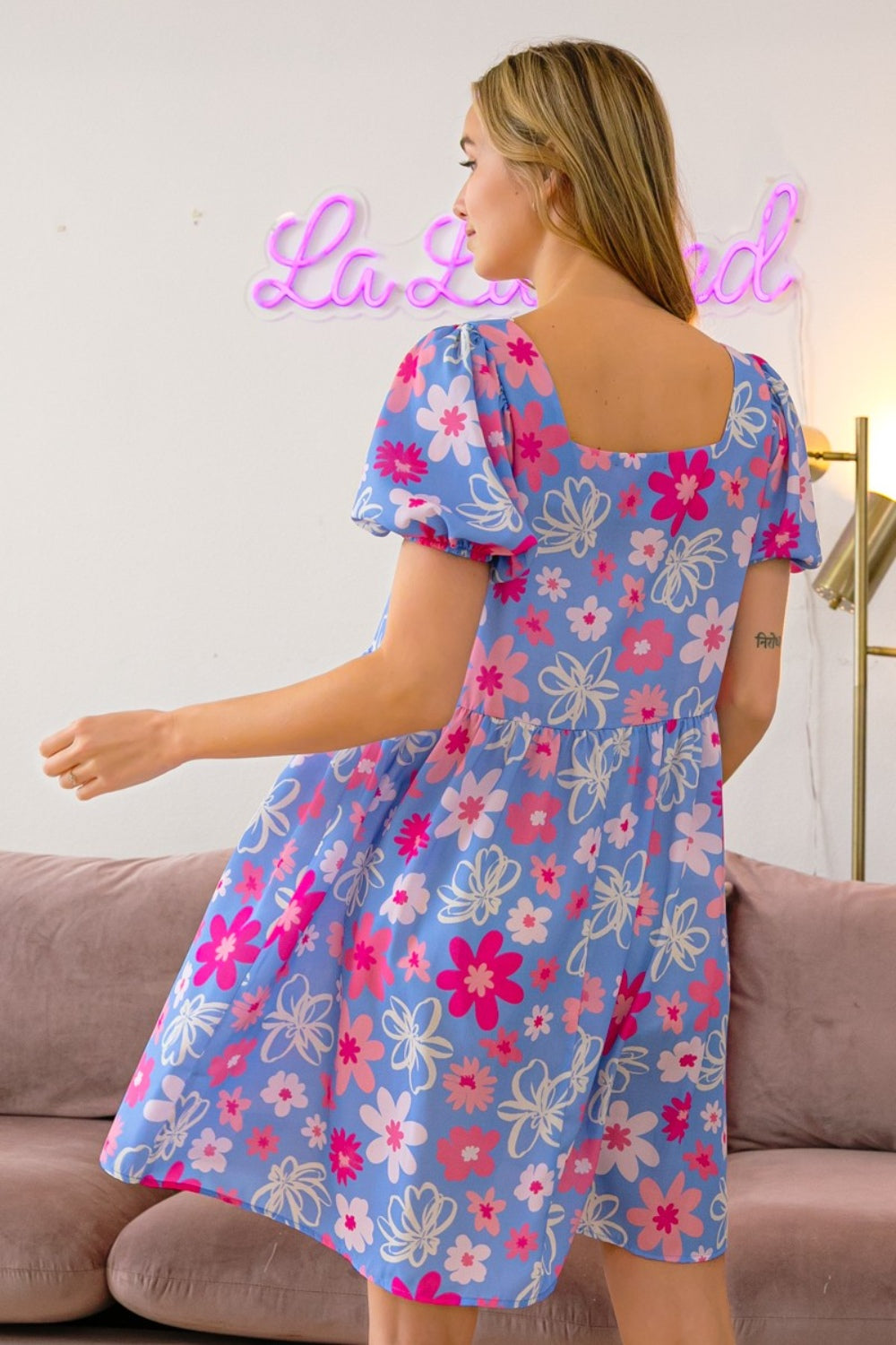 BiBi – Minikleid mit Blumenmuster und Puffärmeln