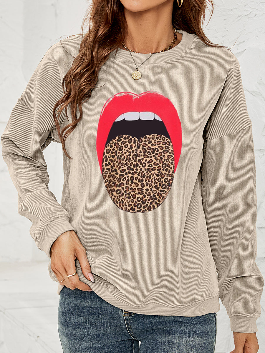 Round Neck Dropped Shoulder MAMA Graphic Sweatshirt