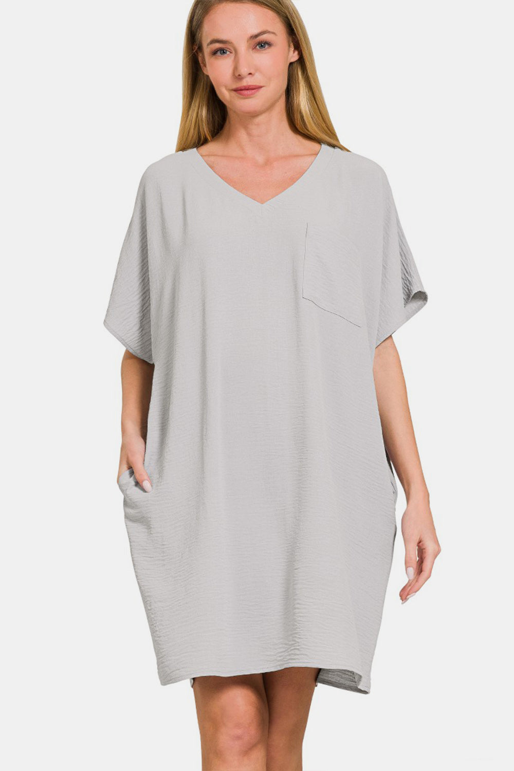 Zenana – T-Shirt-Kleid mit V-Ausschnitt und Taschen