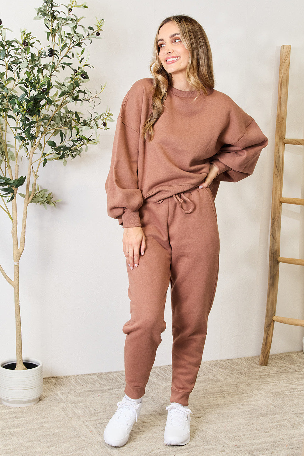 Zenana – Set aus Sweatshirt mit Laternenärmeln und Jogginghose mit Kordelzug