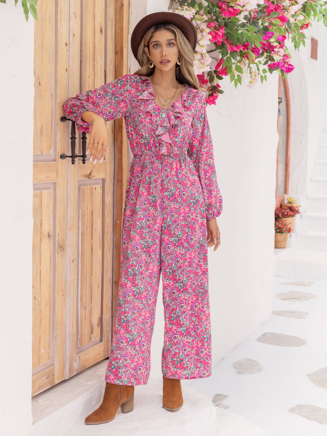 Bedruckter Jumpsuit mit Ballonärmeln und V-Ausschnitt und Rüschen