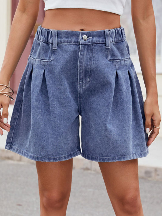 Gerüschte Jeansshorts mit halbelastischer Taille