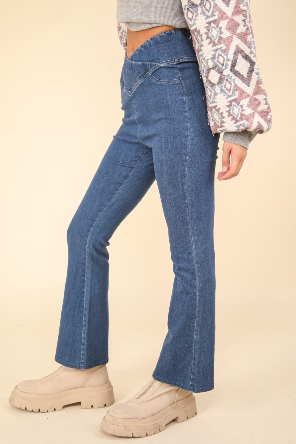 VERY J Washed Denim Stretchy Crossover Waist Leggings