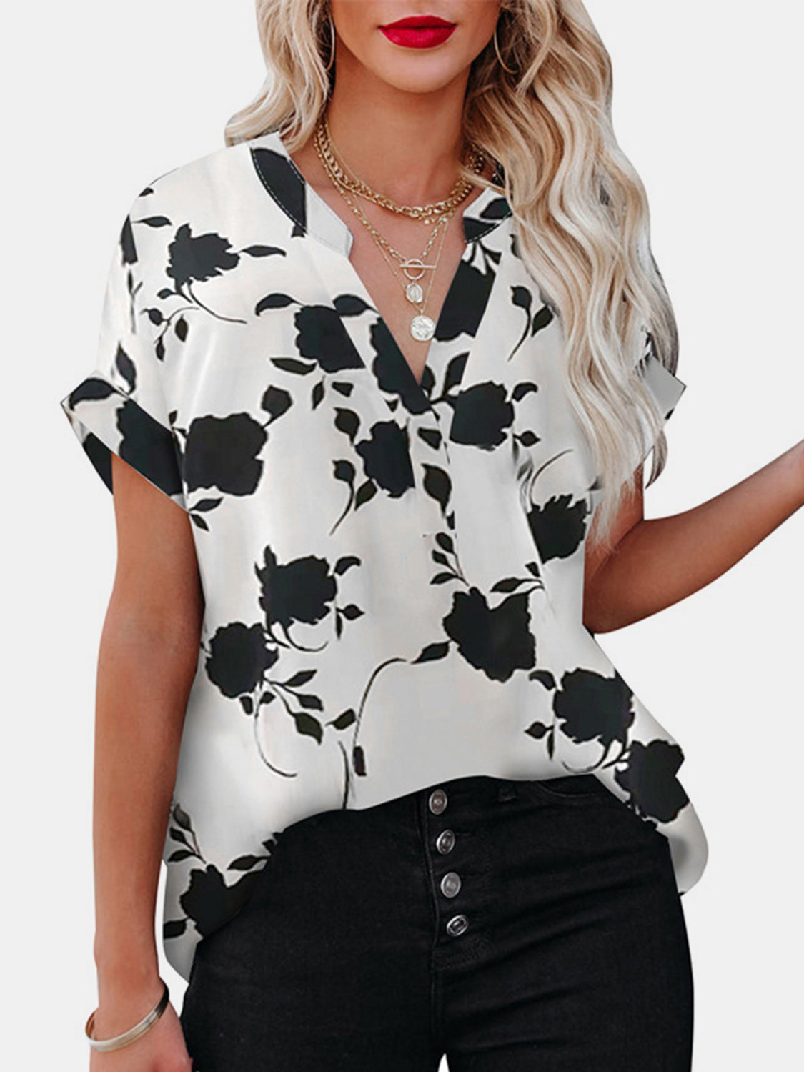 Blusa de manga corta con muescas estampada de tamaño completo