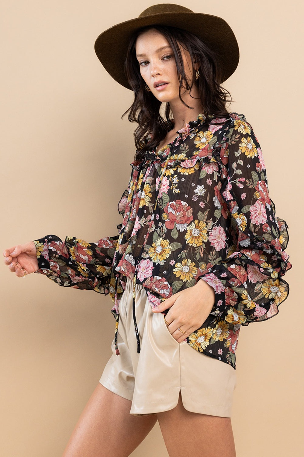 Ces Femme – Langärmlige Bluse mit Rüschenbesatz und Blumenmuster