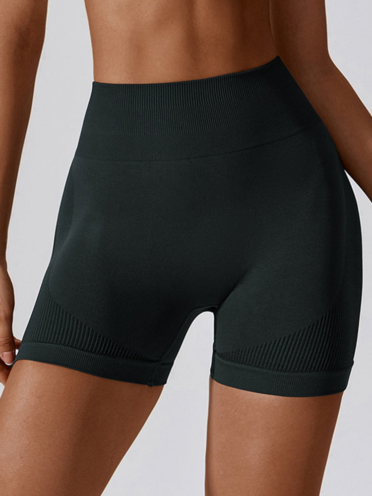 Sport-Shorts mit schmaler Passform und breitem Bund