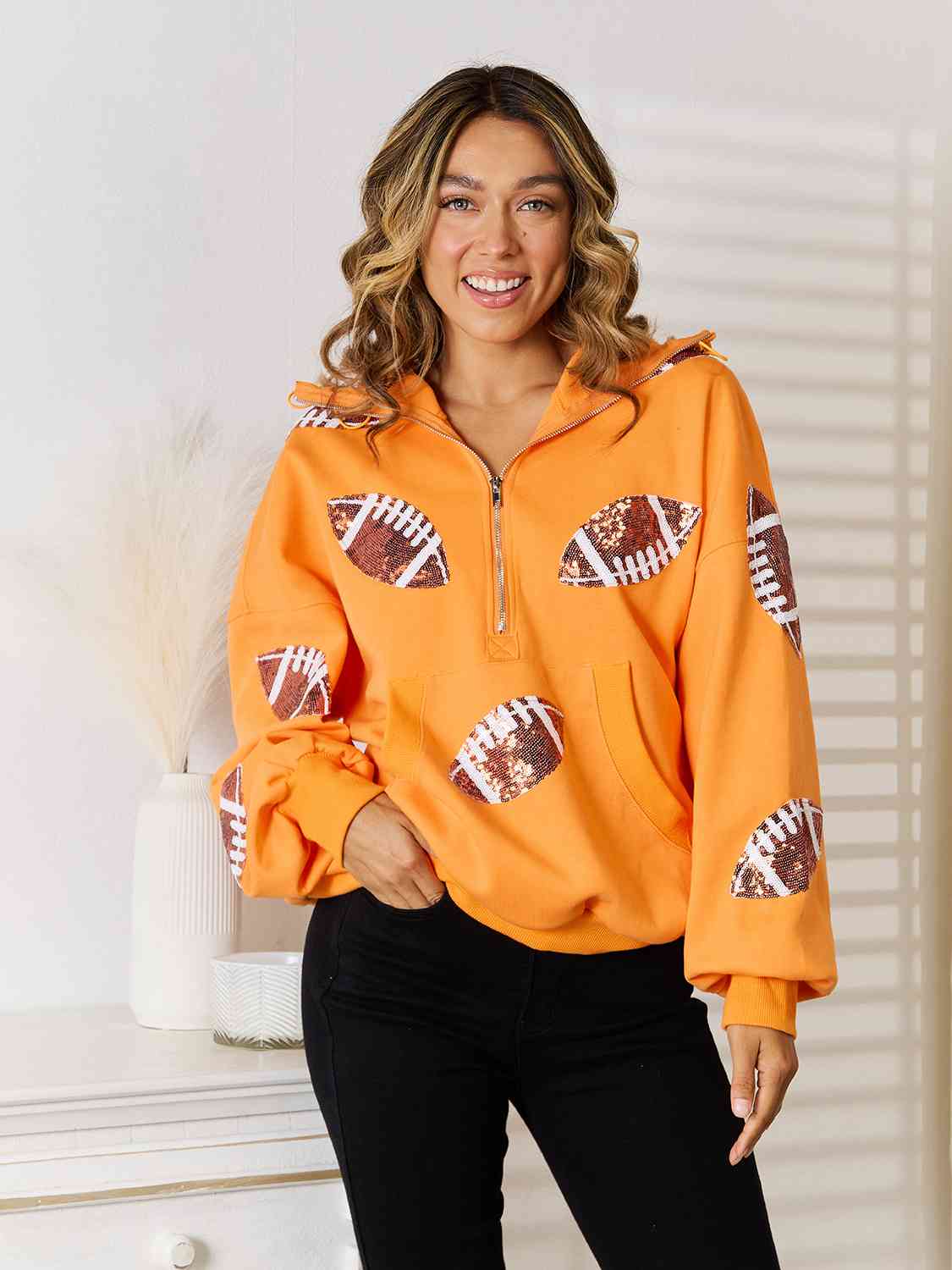 Kapuzenpullover mit Fußball-Patch und Half-Zip