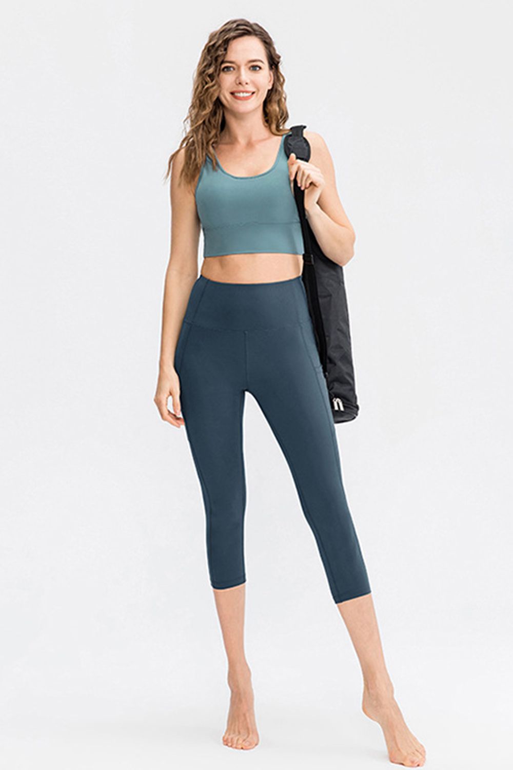 Kurze Active-Leggings mit breitem Bund und Taschen