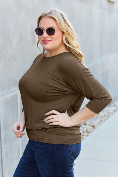 Basic Bae Bluse in voller Größe mit Rundhalsausschnitt und Fledermausärmeln