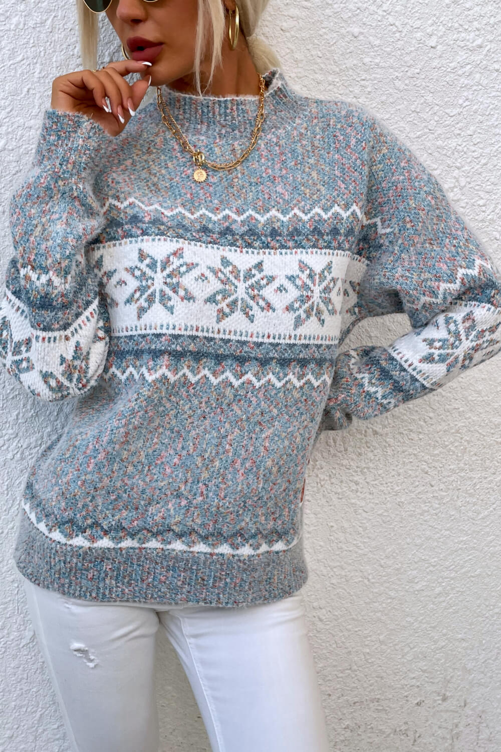 Rollkragenpullover mit Schneeflockenmuster