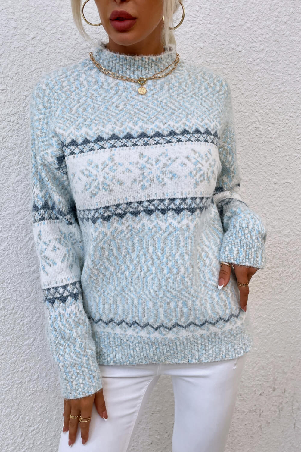 Rollkragenpullover mit Schneeflockenmuster