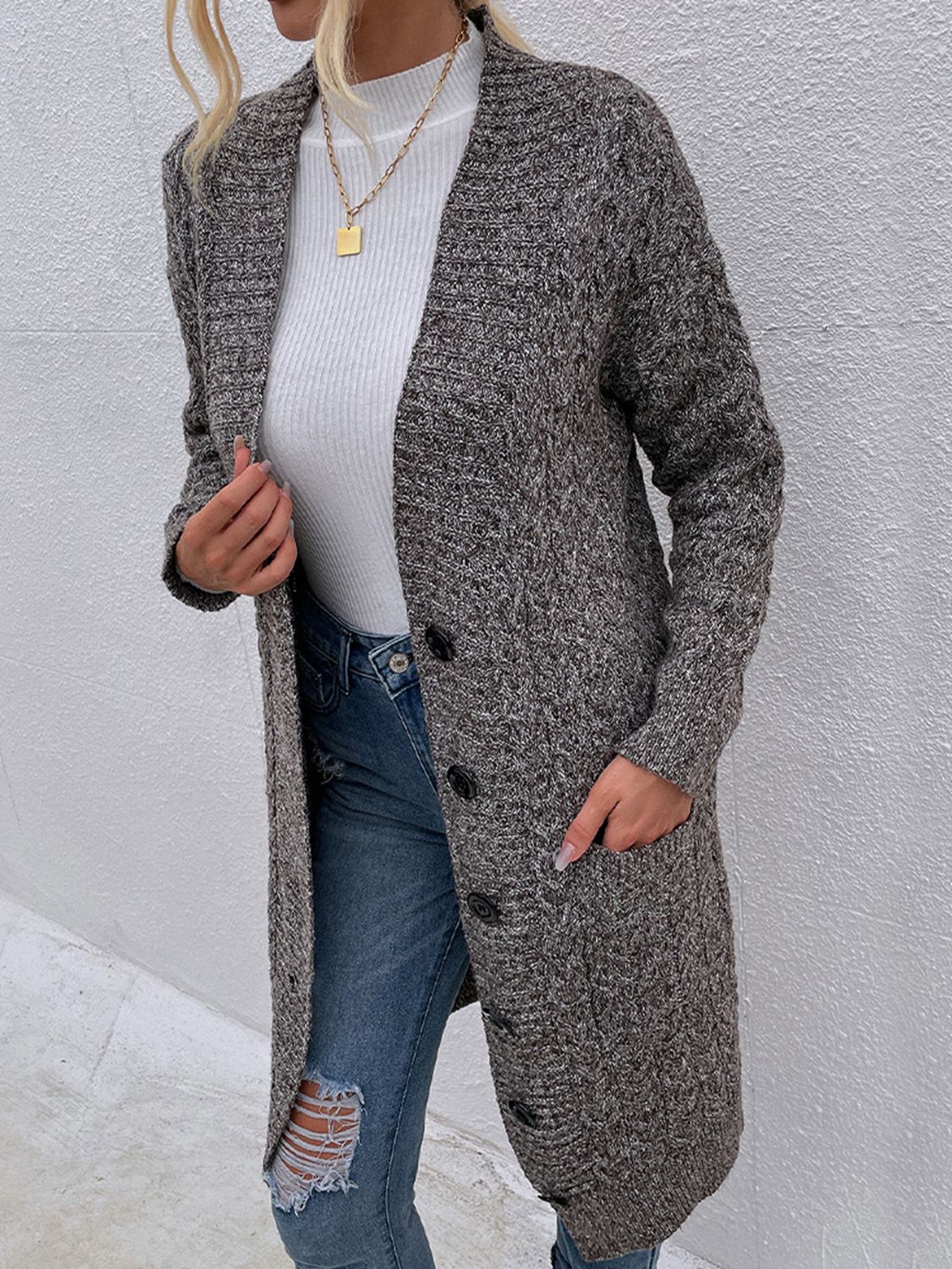 Langer Cardigan mit Knopfleiste und Taschen