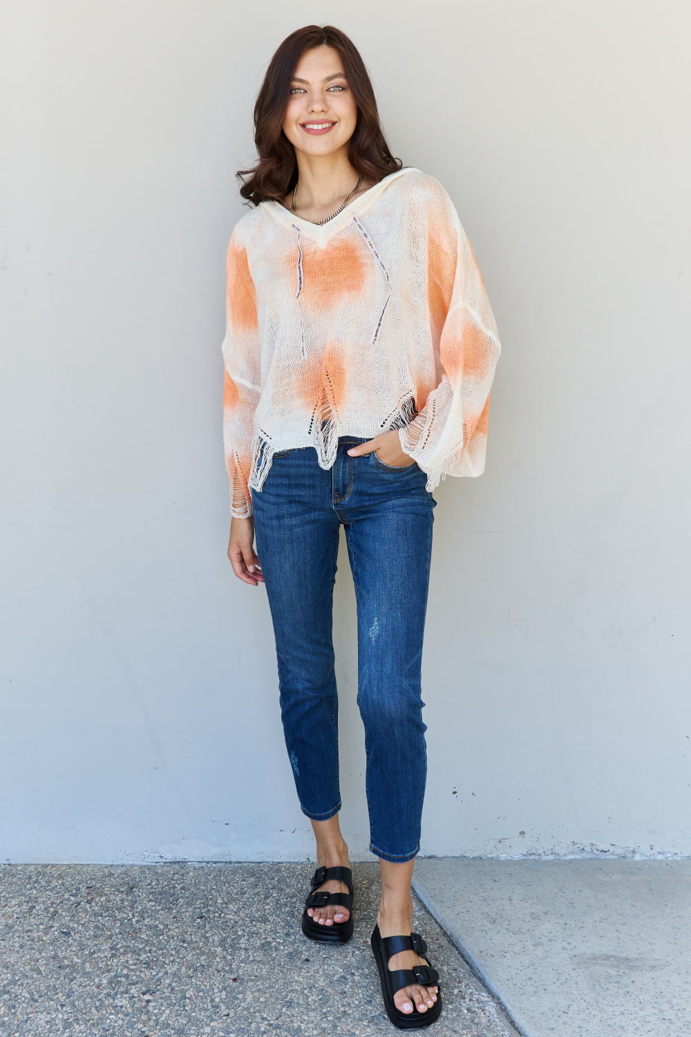 POL „Mix It Up“ Batik-Kapuzenpullover im Used-Look in Elfenbein/Orange