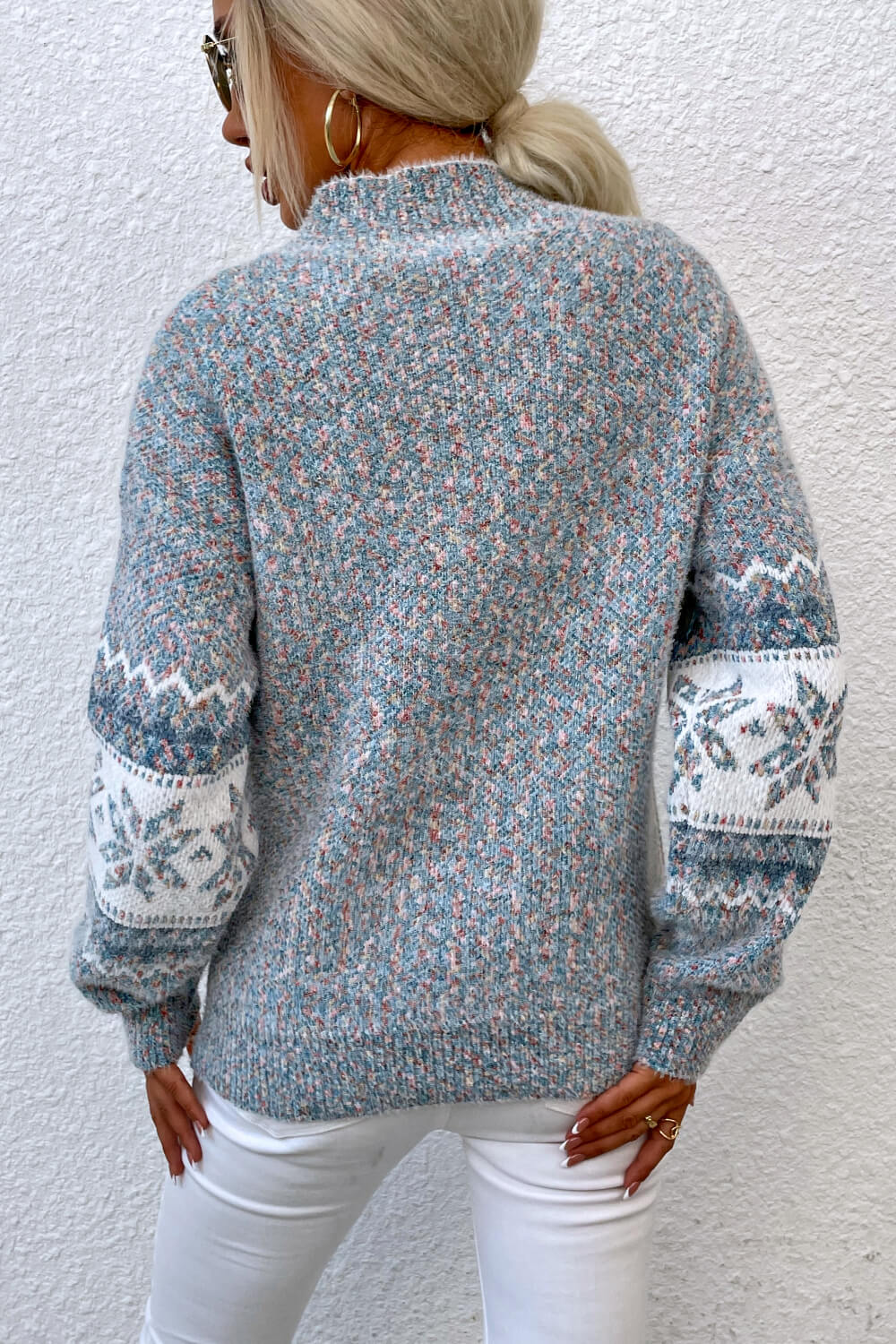 Rollkragenpullover mit Schneeflockenmuster