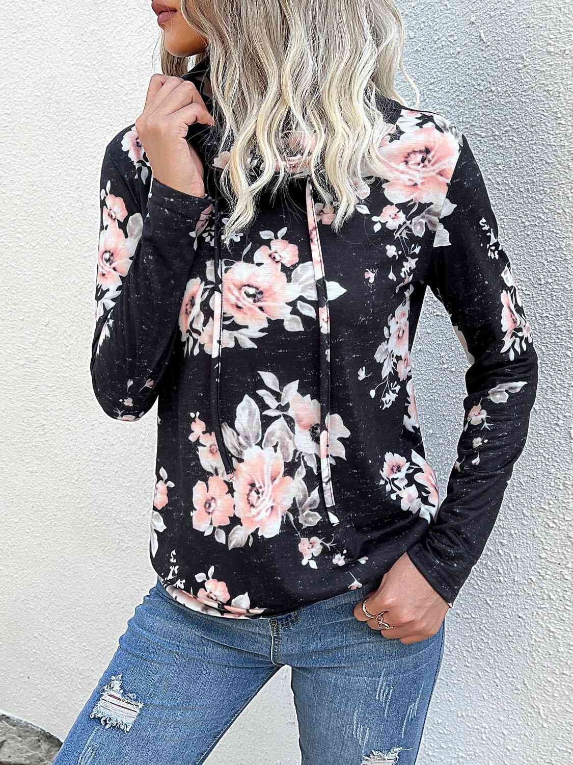 Sweatshirt mit Wasserfallausschnitt und Blumenmuster und Kordelzug