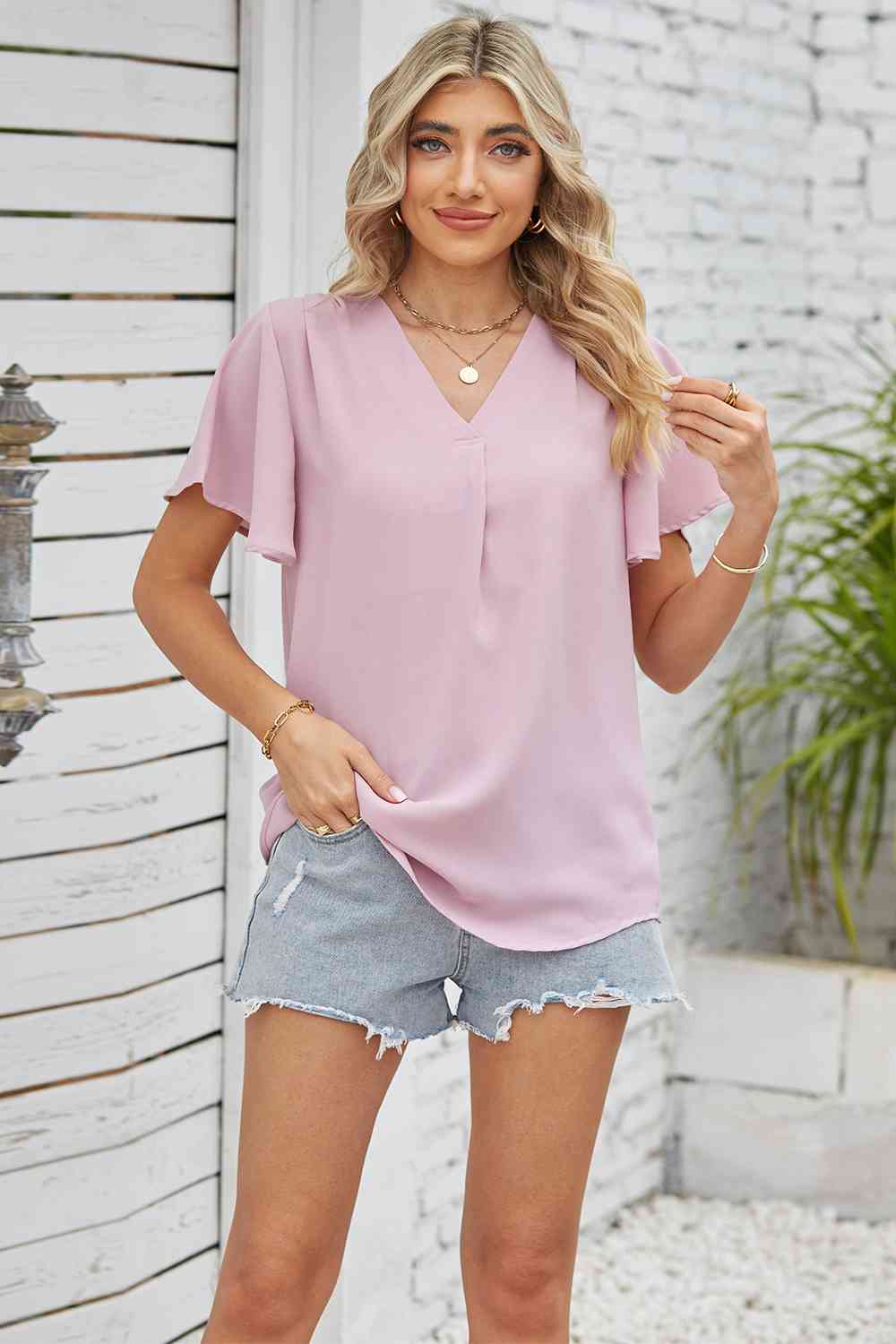 Bluse mit V-Ausschnitt und Flatterärmeln