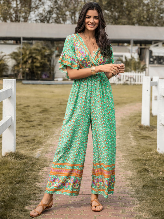 Jumpsuit mit Blumenmuster und flatternden Ärmeln