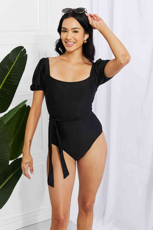 Marina West Swim – Salty Air – Einteiler mit Puffärmeln in Schwarz