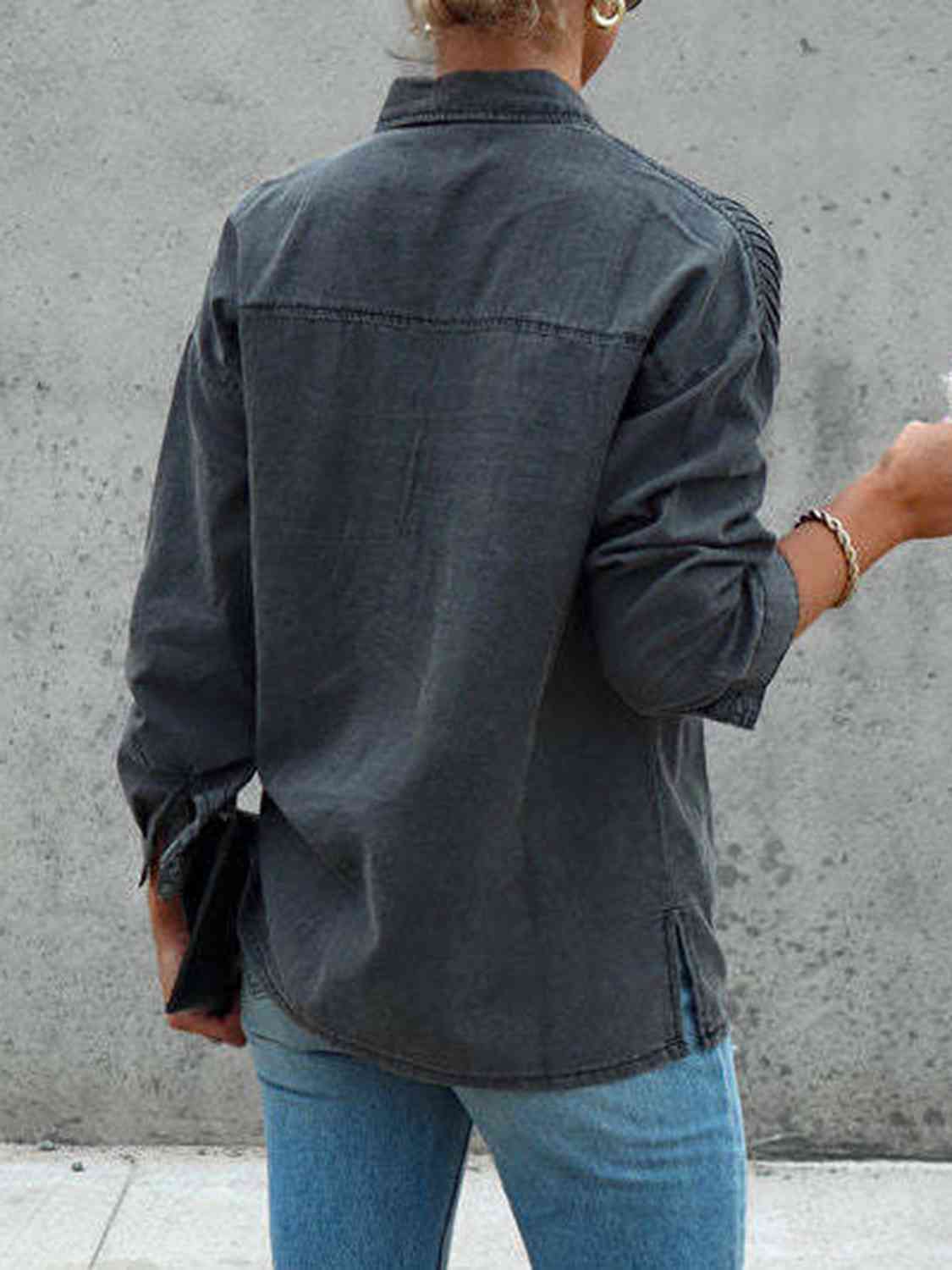 Jeansjacke mit Knopfleiste und Kragen vorn