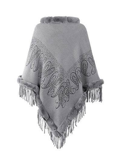 Poncho mit Cape-Ärmeln und grafischen Fransen