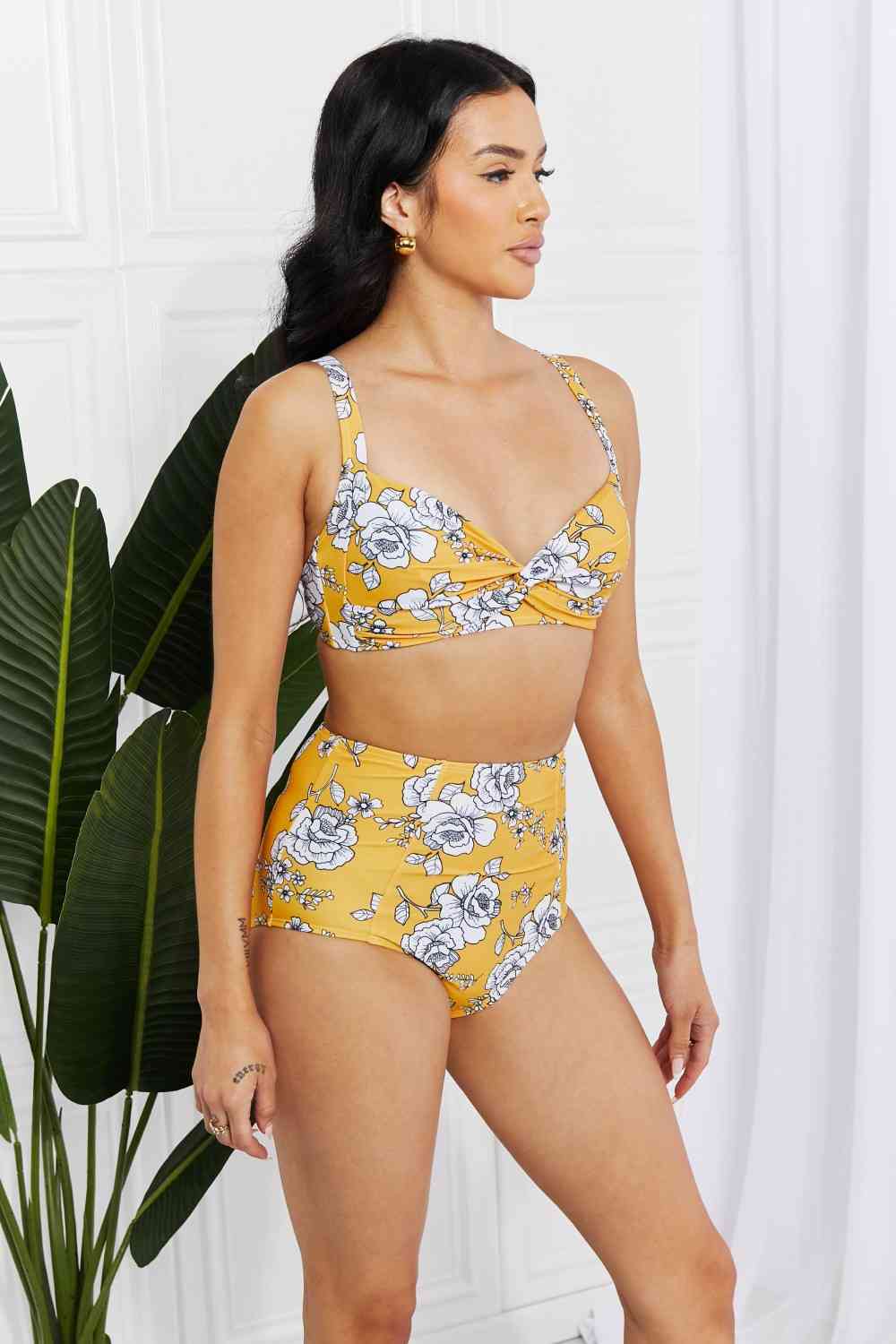 Marina West Swim – Take A Dip Twist – Hochgeschnittener Bikini in Senfgelb