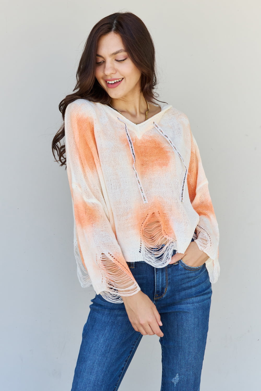 POL „Mix It Up“ Batik-Kapuzenpullover im Used-Look in Elfenbein/Orange