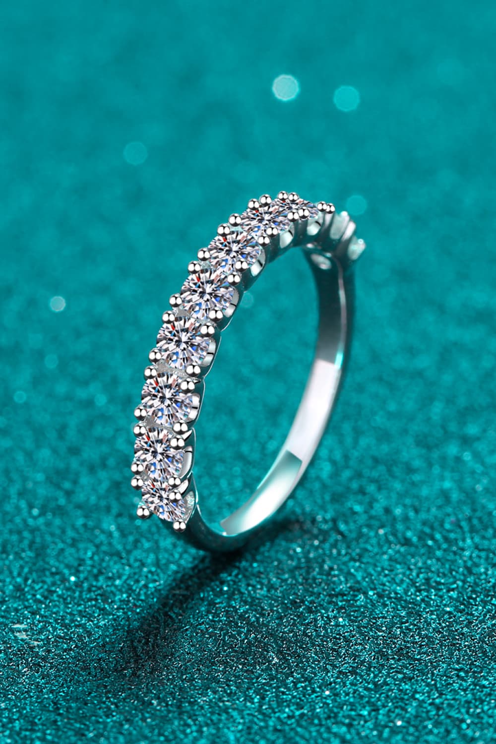 1 Karat Moissanit Halb-Eternity-Ring