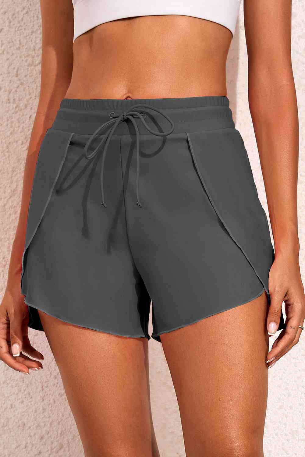 Badeshorts mit Kordelzug in der Taille