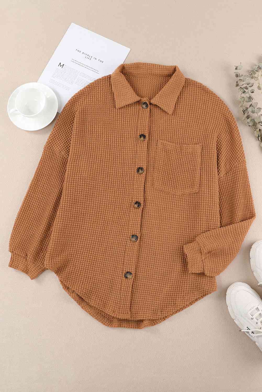 Camisa de manga larga con botones y bolsillo en punto waffle