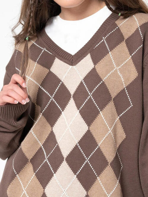 Geometrischer Langarmpullover mit V-Ausschnitt