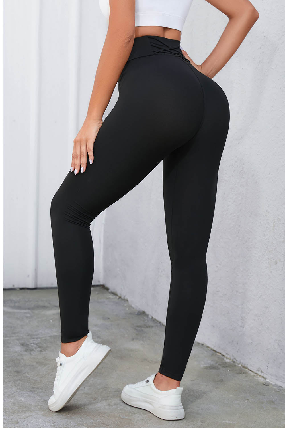 Leggings mit breitem Bund und überkreuztem Detail