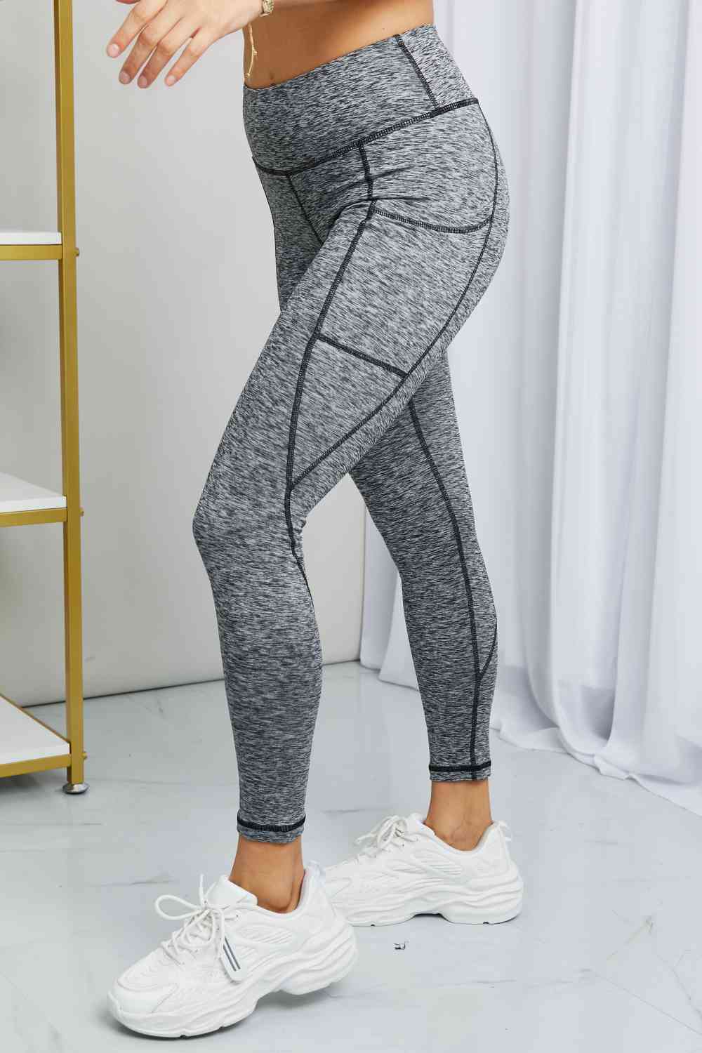 Rae Mode – Melierte Yoga-Leggings in voller Größe mit breitem Bund