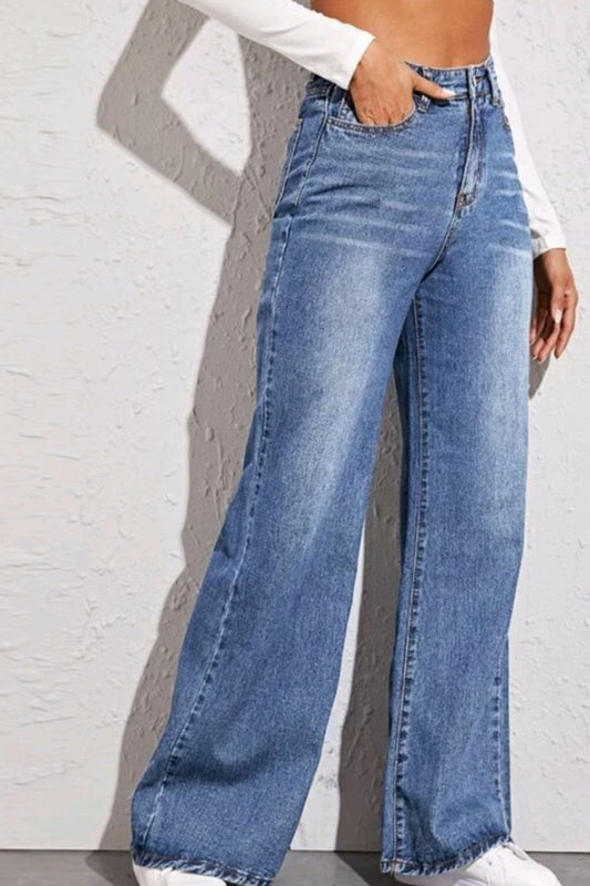 Jeans mit hoher Taille und weitem Bein