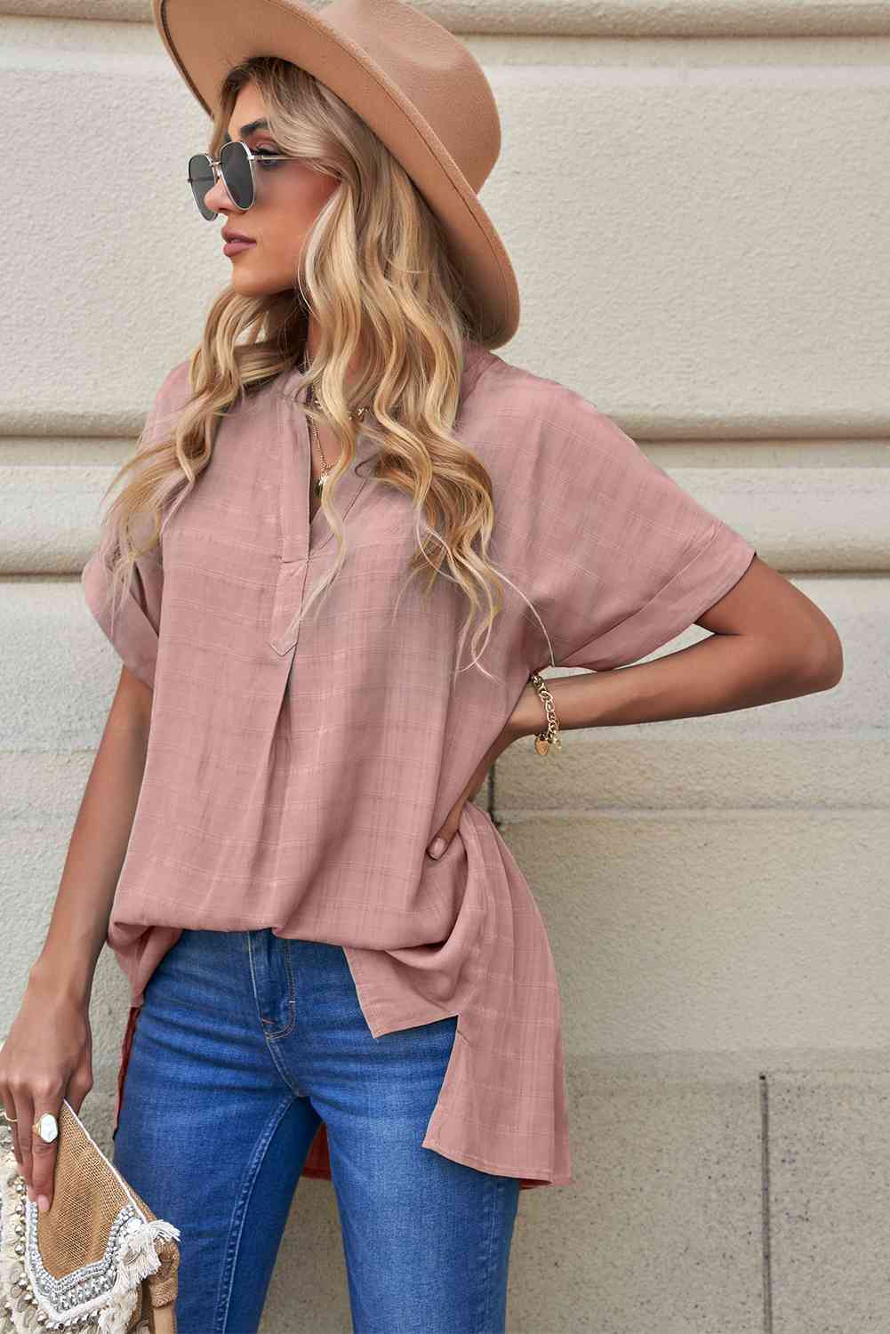 Bluse mit seitlichem Schlitz und Manschetten