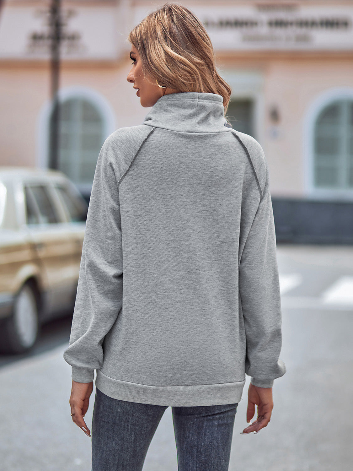 Sweatshirt mit Kordelzug und Taschen