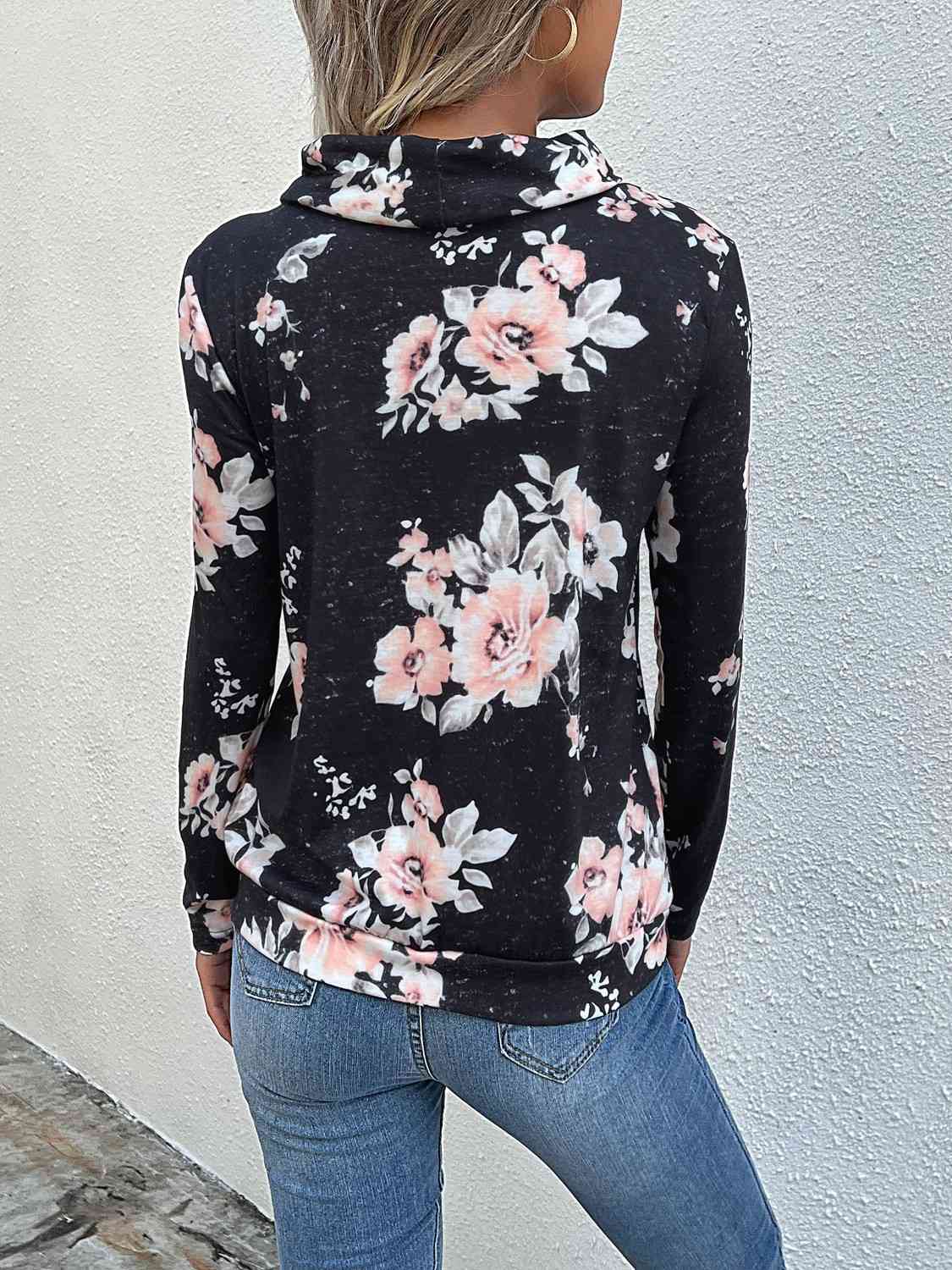 Sweatshirt mit Wasserfallausschnitt und Blumenmuster und Kordelzug