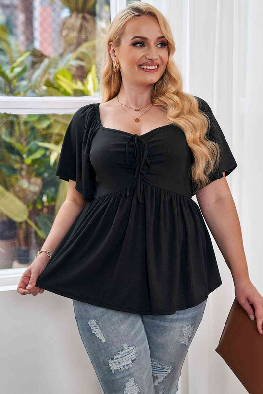 Babydoll-Bluse mit herzförmigem Ausschnitt und Kordelzug in Übergröße