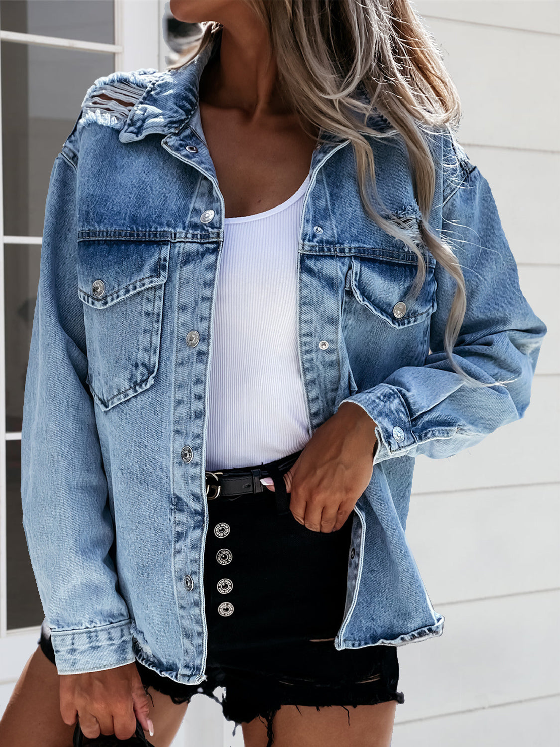 Distressed-Jeansjacke mit Druckknöpfen