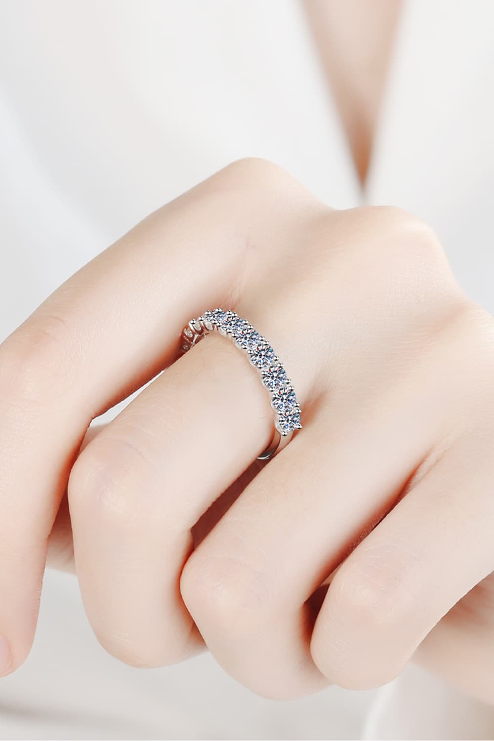 1 Karat Moissanit Halb-Eternity-Ring