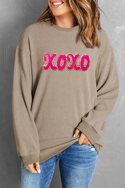 XOXO Sweatshirt mit Rundhalsausschnitt und überschnittenen Schultern und Pailletten