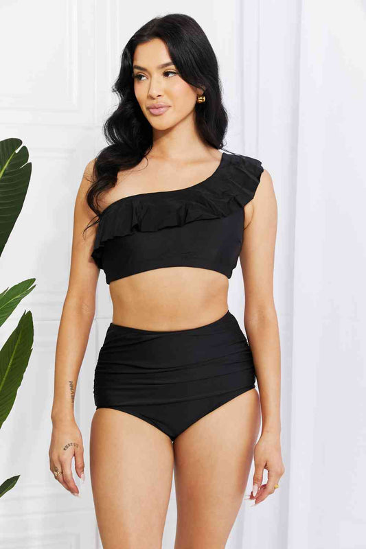 Marina West Swim – Seaside Romance – One-Shoulder-Bikini mit Rüschen in Schwarz